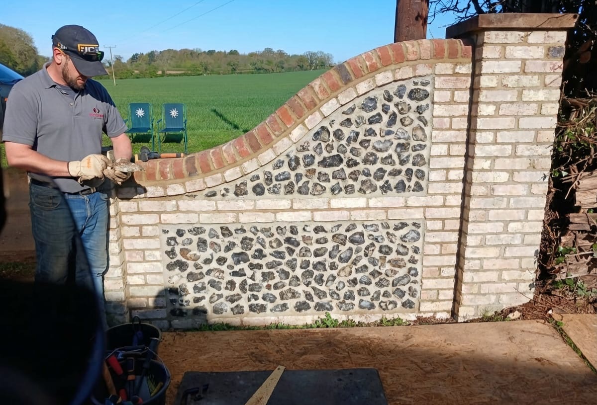 Traditional Norfolk flint panel